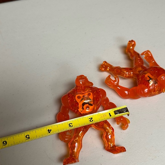 BEN 10 Ultimate Alien Rath action Figures - Picture 3 of 5